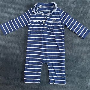 NWOT Vineyard Vines onesie with ruffle collar